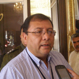 PRESENCIA. El ministro de Medio Ambiente y Agua, Jos Antonio Zamora, estuvo en Sucre.