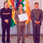 DISTINCIN. Ernesto Cavour (medio) junto a Juan Carlos Alurralde (izq.) y Fernando Huanacuni (der.)