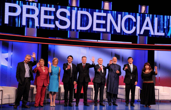 DEBATE. Los principales candidatos chilenos durante un reciente foro.