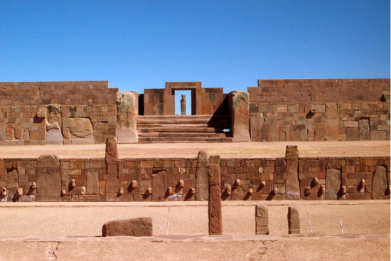 Ciudadela. El sitio arqueolgico Tiahuanaco est ubicado a 15 kilmetros al sudeste del lago Titicaca.