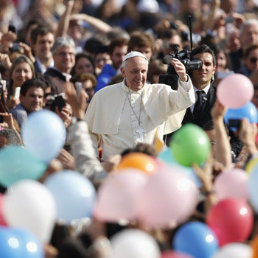 PONTFICE. El Papa Francisco durante una de sus presentaciones pblicas.