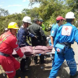 ACCIDENTE. El rescate de los cuerpos.