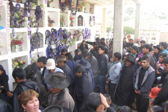 SATURACIN. A pesar de los esfuerzos, la demanda de espacios sobrepasan la capacidad del Cementerio General de Sucre.