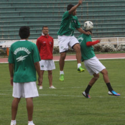 Universitario cerr sus prcticas, ayer, sbado, en el csped del estadio Patria.