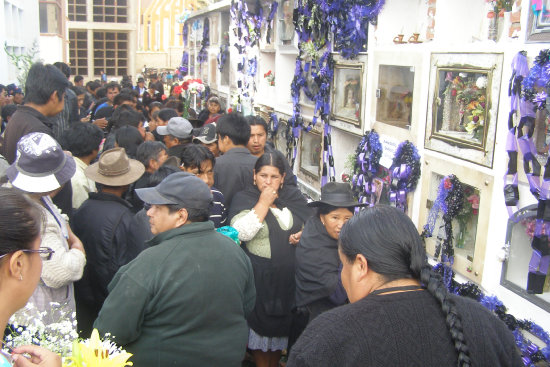 SATURADO. As est el Cementerio General de la ciudad de Sucre ante la creciente demanda y la falta de otros camposantos.