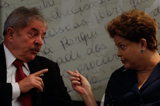 SEGURIDAD. Foto de archivo de la presidenta brasilea, Dilma Rousseff (d), y el ex presidente Luiz Incio Lula da Silva