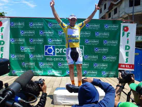 El argentino Jorge Giacinti es el lder de la Vuelta a Bolivia de Ciclismo.