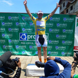 El argentino Jorge Giacinti es el lder de la Vuelta a Bolivia de Ciclismo.