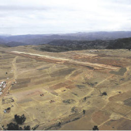 OBRAS. Un aeropuerto internacional se construye en la planicie de Alcantar.