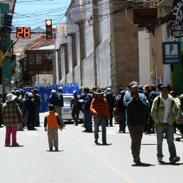 BLOQUEO. Organizaciones del Comit Cvico Potosinista cortaron la circulacin en las calles de la Capital.