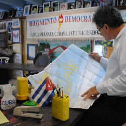 ENCUENTRO. Cubanos en el exilio.