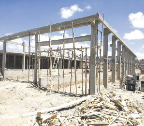 AVANCE. La infraestructura se construye en la zona de Lajastambo.