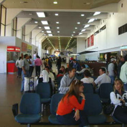 VIRU VIRU. El aeropuerto de Santa Cruz es unas de las terminales areas con ms trfico del pas.