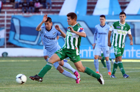 Cruceos y paceos se vern las caras esta tarde (18:30) en el estadio Ramn Aguilera Costas, de Santa Cruz.