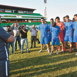 El equipo de David de la Torre quiere recuperarse en su estadio..