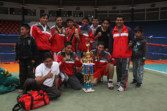 Los pgiles capitalinos cosecharon siete medallas de oro y se consagraron campeones en la categora Varones Sub 19.