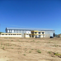 SUCREMET. La empresa del grupo FANCESA es la única que opera en el Parque Industrial de Lajastambo.