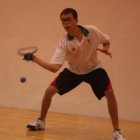 El cruceo Carlos Keller durante un partido de raquetbol.