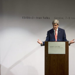 NEGOCIACIONES. John Kerry durante la reciente reunin sobre Irn en Ginebra.