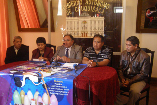 La conferencia de prensa de ayer, en Sucre.