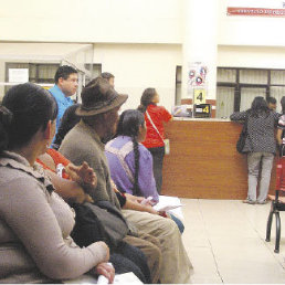 ATENCIN. En el Tribunal Electoral Departamental se prest todo tipo de servicio al pblico.