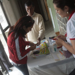 ACTIVIDAD. En la Feria del Bocadito la gente tuvo la ocasin de informarse ms sobre la diabetes.