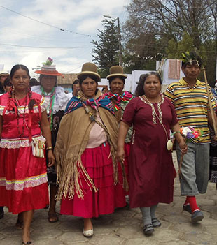 Arte textil del pas, de Tarabuco a Sucre