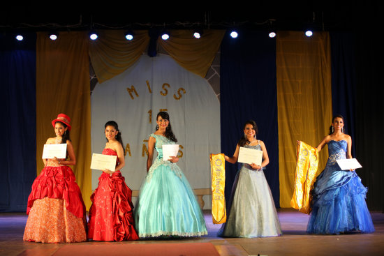 Finalistas: El momento ms emocionante de la noche en el teatro Gran Mariscal.