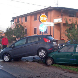 DESASTRE. Las lluvias provocan una tragedia en la isla de Cerdea.