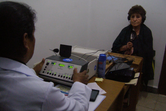 ATENCIN. El hospital Santa Brbara llev a cabo la campaa de audiometra.