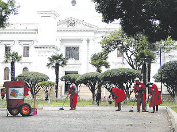 CAMPAA. Limpiaron el parque Bolvar.