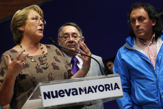 RESPALDO. Bachelet suma adhesiones.