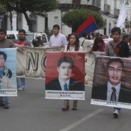 DEMANDA. Los familiares de la vctimas de La Calancha exigen justicia, tras seis aos de impunidad.