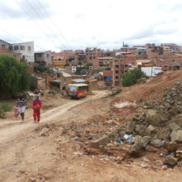 TIERRA. La mayora de las calles del barrio Honduras carecen de pavimento rgido.