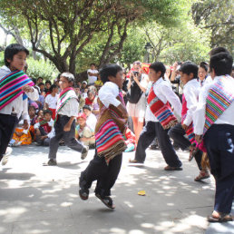 NAVIDAD. El festival de chuntunqui y sicuris comenzar en los barrios.