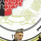 RECLAMO. Hamid Karzai.