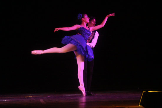 BALLET. Escena de la obra clsica Raymunda.