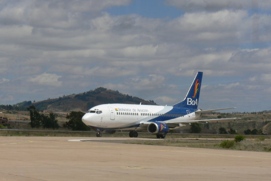 RESPUESTA. Ante la demanda de los pasajeros, las lneas areas suelen aumentar sus operaciones diarias en el aeropuerto Juana Azurduy de Padilla.