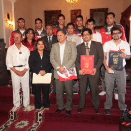 El Gobierno Municipal condecor a la seleccin campeona de bsquetbol.