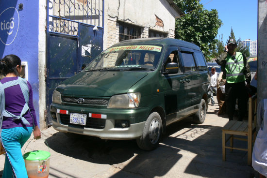 EXPRESOS. Operativo revela incumplimiento a las normas vigentes para transportar gente.