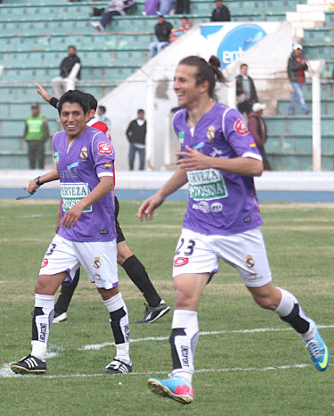 El equipo de la lila gole ayer a Blooming, en el estadio Vctor Agustn Ugarte, de Potos.