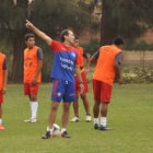 El cochabambino Marcelo Carballo (c) dirigir esta noche a Wilstermann desde la banca de suplentes.