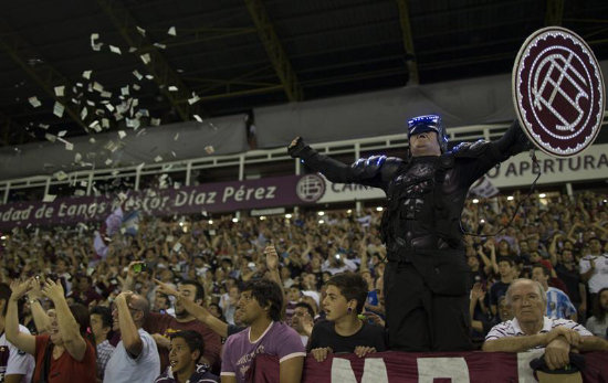 Lans clasific a la final de la Copa luego de eliminar a Libertad.