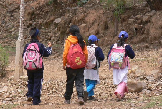 ESTUDIO. La educacin es un derecho fundamental reconocido en las normas pero inaccesible en la realidad de muchos jvenes.