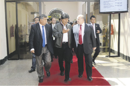 ENCUENTRO. El presidente Evo Morales particip del foro empresarial en Santa Cruz, ayer.