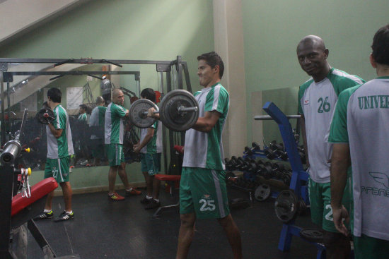 Los estudiantiles sostuvieron ayer una sesin de gimnasio.