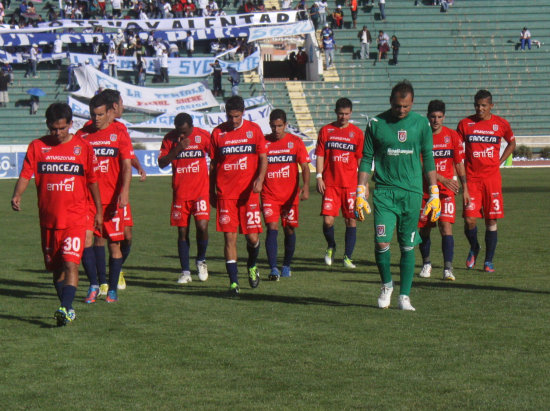 Universitario debe lavar la mala imagen de los ltimos partidos y ganar si pretende pelear por un torneo internacional para 2014.