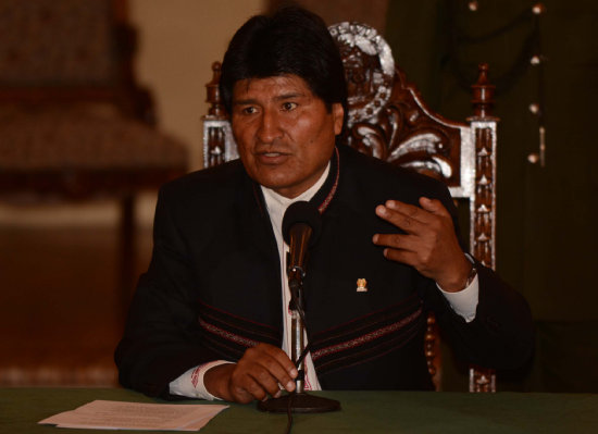 POSICIN. EL presidente Evo Morales en una conferencia de prensa, ayer.