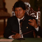 POSICIN. EL presidente Evo Morales en una conferencia de prensa, ayer.