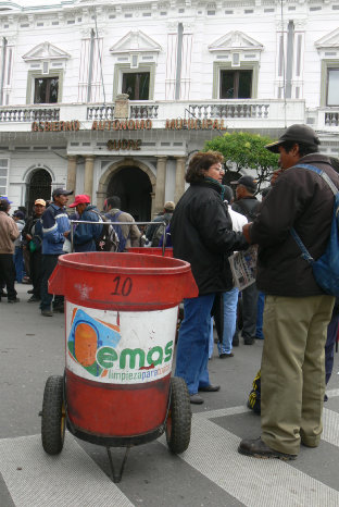 Basura. Debido al paro de los trabajadores de EMAS se acumularon cerca de 400 toneladas.